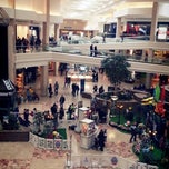 Photo taken at Woodfield Mall by MRCOOL .. on 3/24/2013