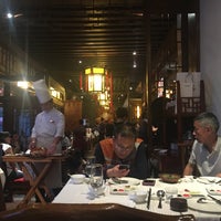 Photo taken at 四季民福 Siji Minfu Roast Duck by Michelle K. on 6/3/2016