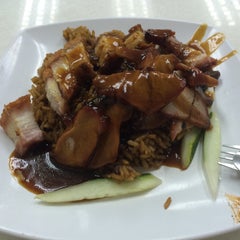 Photo taken at Marina Food House by Xavier T. on 12/12/2014