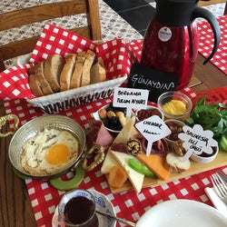 Yöremar Mutfak Kafe Şarküteri