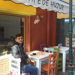 P (Caffe de Huzur)