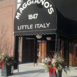 Maggiano’s Little Italy corkage fee 