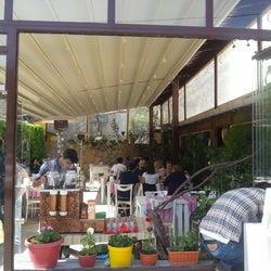Asma Altı Kahvaltı Balık Evi