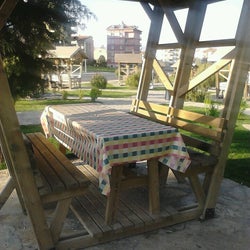Arka Bahçe Park Café