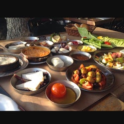 Cumalıkızık Asma Altı Gözleme ve Kahvaltı Evi