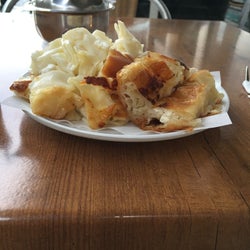 Özbaşak Pide Börek Salonu