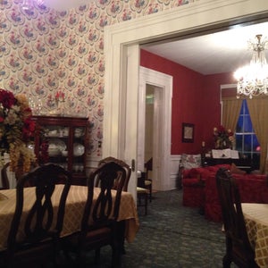 Photo of Maple Hill Manor Bed and Breakfast