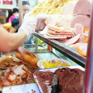 Bánh Mì Huỳnh Hoa