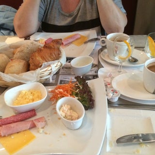breakfast photo