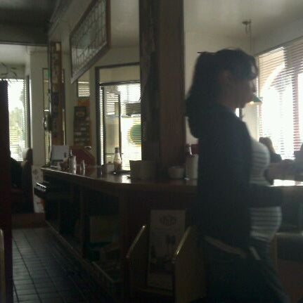 Dina's Family Restaurant