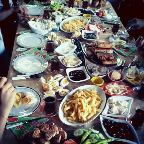 Arife Hanım Köy Kahvaltısı