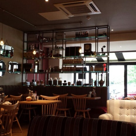 Middeys Brasserie & Bar