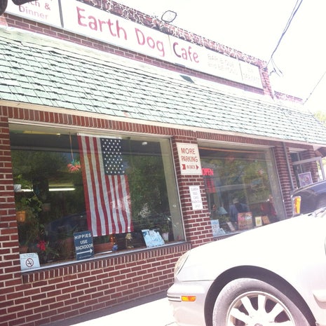 Earthdog Cafe