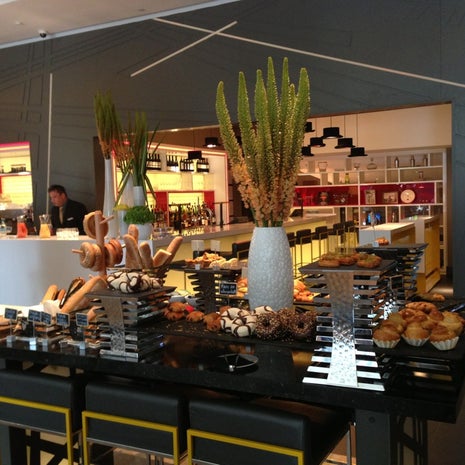 Pullman Hotel Breakfast Area