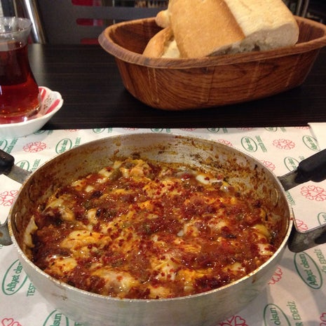 Yeni Saray Menemen Salonu