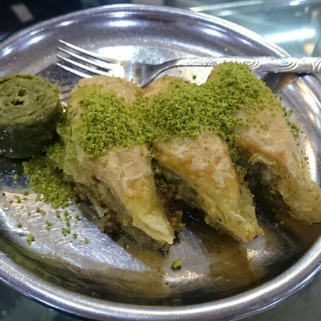 Tozluoglu Pastanesi