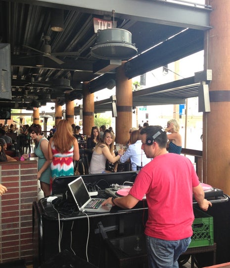 RnR Restaurant & Bar