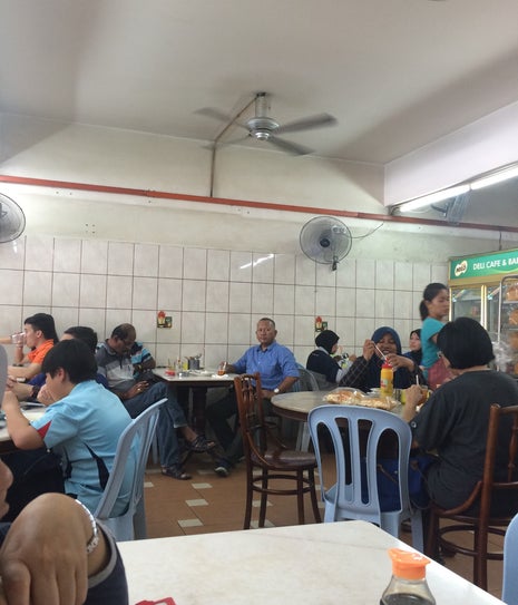 Deli Cafe & Bakery