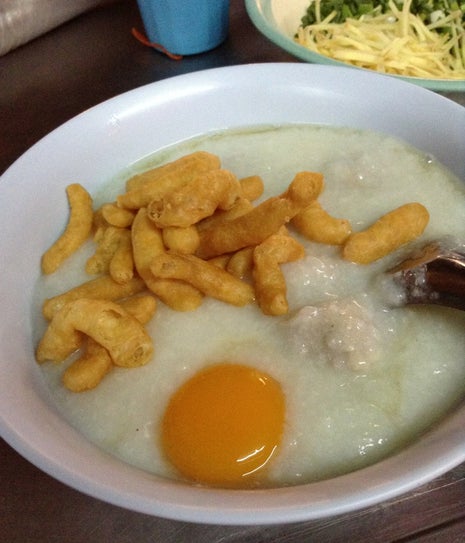 Jok Kao Moa (โจ๊กเก้าหม้อ)
