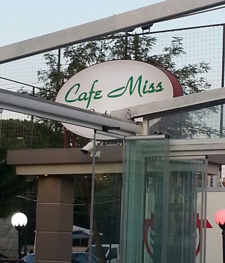 Mis cafe ve aile cay behcesi