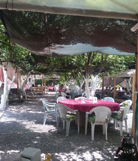 bahce arasi gozleme bazlama kahvalti kircami