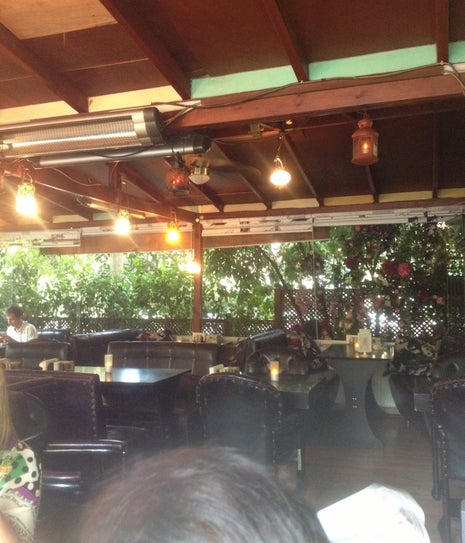 La Vraie Ambiance Cafe & Restaurant