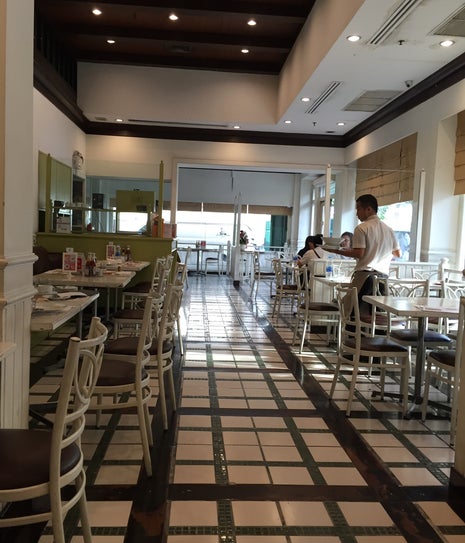 Little Home Bakery & Restaurant (ลิตเติลโฮม เบเกอรีแอนด์เรสเตอรองต์)
