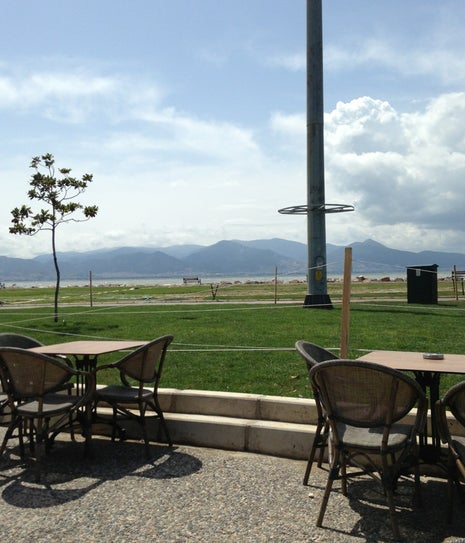 Yasemin Cafe