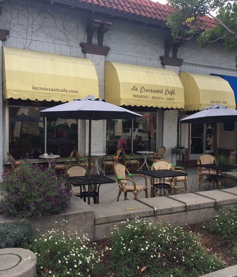 Le Croissant Cafe