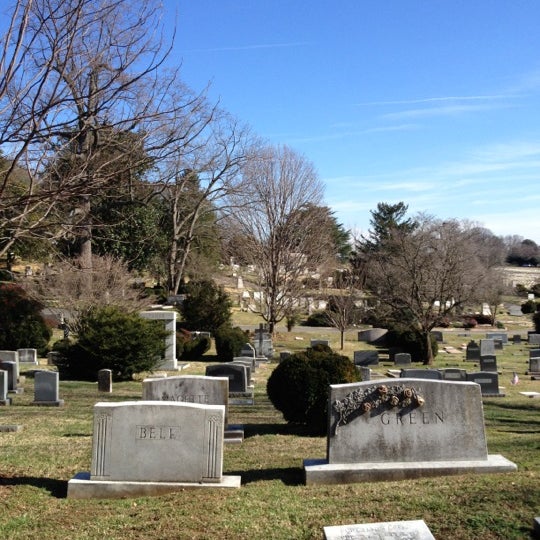 Salem Cemetery Old Salem 3 tips from 167 visitors