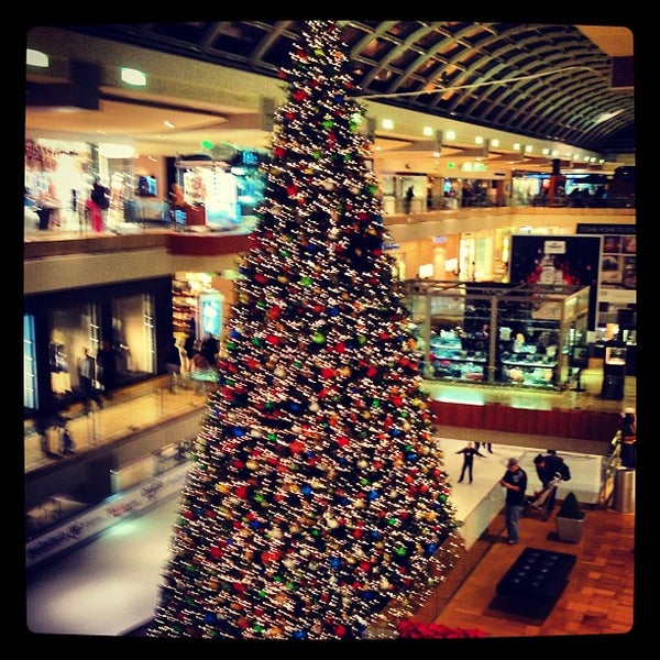 Ice at the Galleria Skating Rink in UptownGalleria