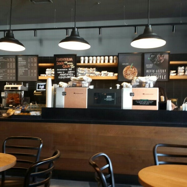 Starbucks İskenderun�da Kahve Dükkanı