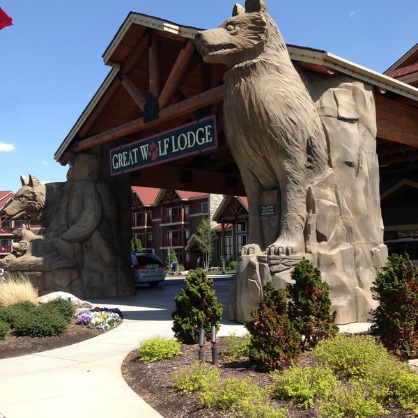 Great Wolf Lodge - Water Park in Concord