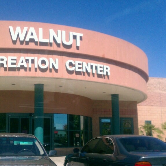 the walnuts leisure centre