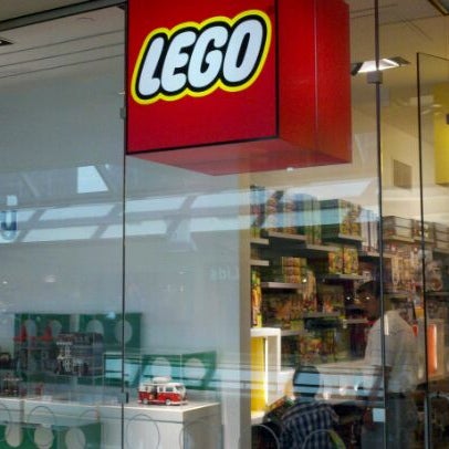 lego store walden galleria mall