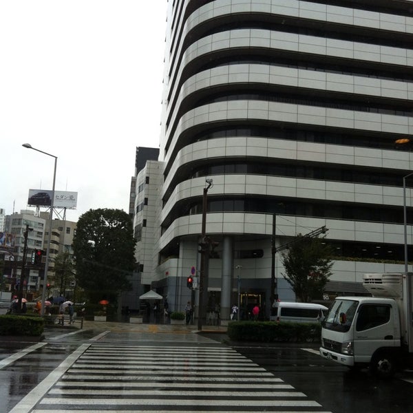 スターバックスコーヒー 青山一丁目店>