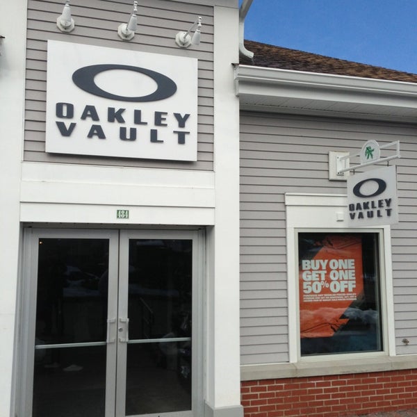 oakley vault