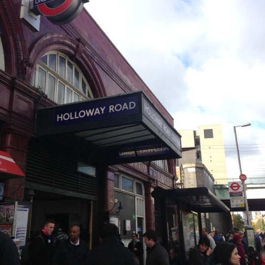 Holloway Road London Underground Station Metro Station in Holloway