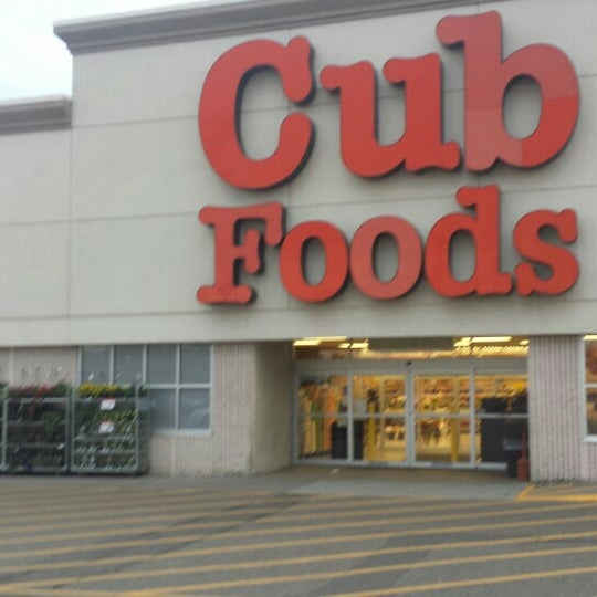 Cub Foods Grocery Store in Maplewood