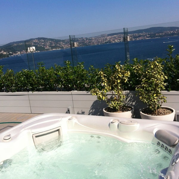 Where's Good? Holiday and vacation recommendations for Istanbul, Turkey. What's good to see, when's good to go and how's best to get there.