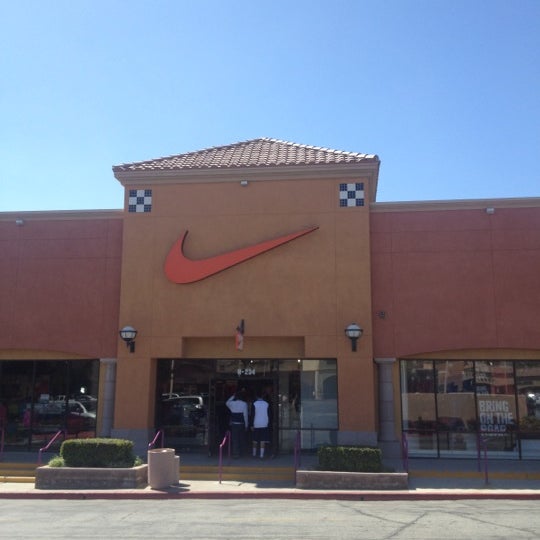 nike store in cabazon
