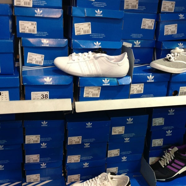 Adidas Дисконт-центр, ул. Геологическая, 10, Сургут, Ханты-Мансийский АО, a Adidas Дисконт-центр, ул. Геологическая, 10, Сургут, Ханты-Мансийский АО, a