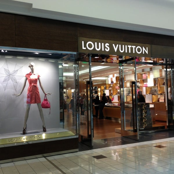 louis vuitton at phipps plaza