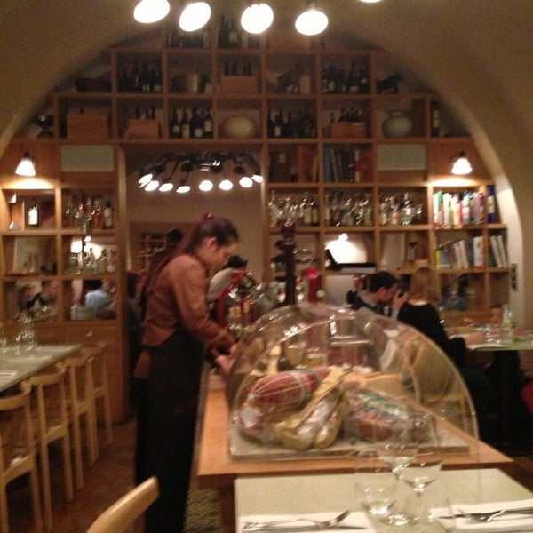 Where's Good? Holiday and vacation recommendations for Prague, Czech Republic. What's good to see, when's good to go and how's best to get there.