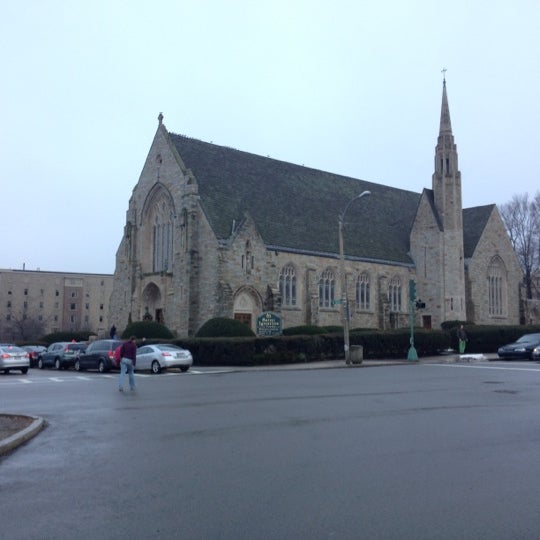 St. Ignatius Church - Chestnut Hill - Chestnut Hill, MA