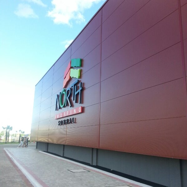 Foto tirada no(a) North Shopping Sobral por Raymundo F. em 6/10/2013