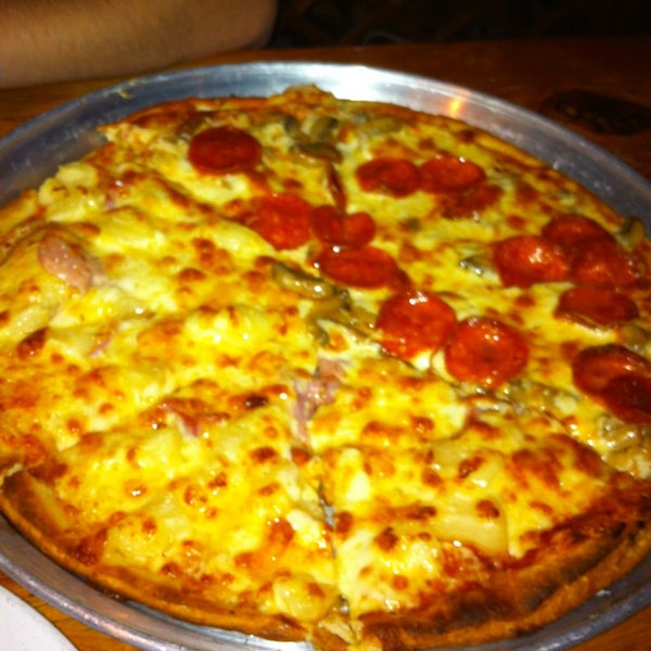 Pizzería La Tómbola Pizzería in Santiago de Querétaro