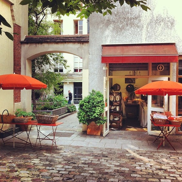 Village SaintPaul HôteldeVille Rue SaintPaul