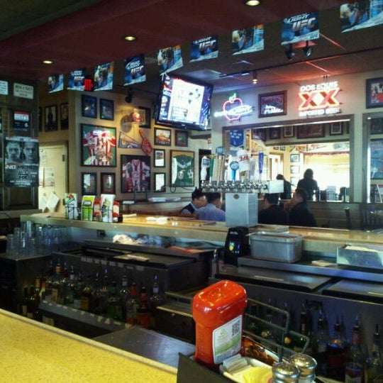 Applebee's American Restaurant in Bell Gardens