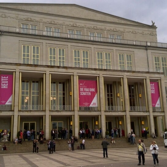 Oper Leipzig - Opera House in Zentrum